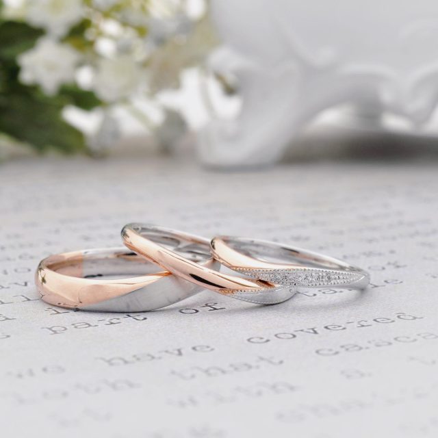 🕊Ordermade ring  Le Furue🕊  「ブライダルリングを選ぶ」それは2人にとって一生に一度しかない“特別な時間”。そして“特別な想い”がそこにはある。 ふたりだけの“特別”にこだわって願いを叶える...それがLe futur。  リングの素材・幅・メレーダイヤの数をはじめ、艶やミル打ちの有無などがセレクト出来たりします。  #j結婚指輪#マリッジリング#ブライダルリング#オーダーメイドリング