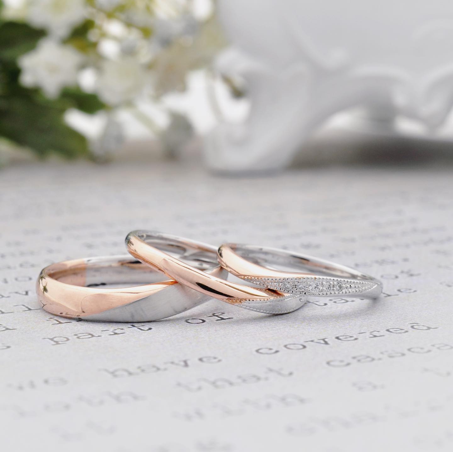 🕊Ordermade ring  Le Furue🕊  「ブライダルリングを選ぶ」それは2人にとって一生に一度しかない“特別な時間”。そして“特別な想い”がそこにはある。 ふたりだけの“特別”にこだわって願いを叶える...それがLe futur。  リングの素材・幅・メレーダイヤの数をはじめ、艶やミル打ちの有無などがセレクト出来たりします。 #j結婚指輪#マリッジリング#ブライダルリング#オーダーメイドリング