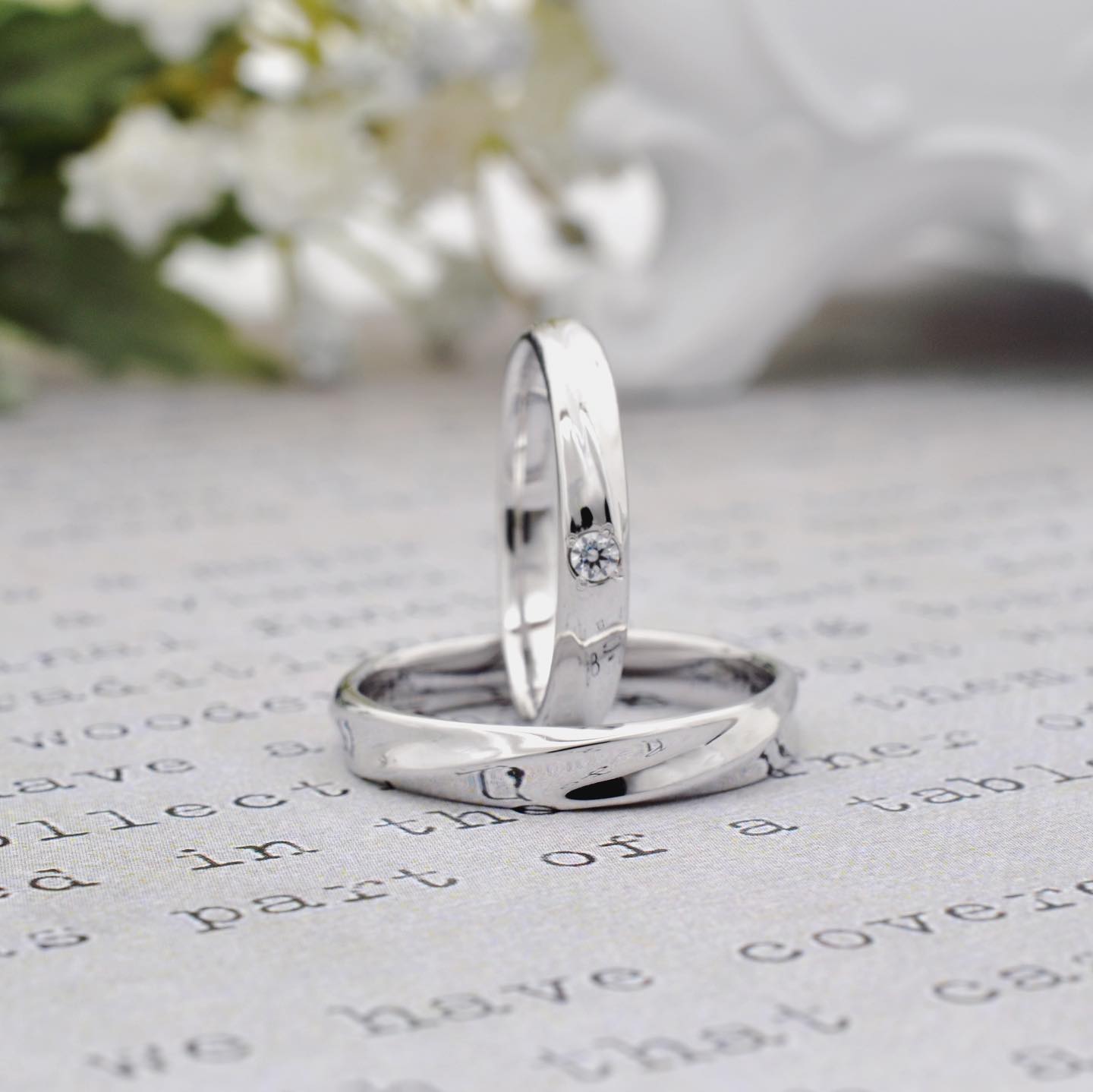 🕊Ordermade ring  Le Furue🕊  「ブライダルリングを選ぶ」それは2人にとって一生に一度しかない“特別な時間”。そして“特別な想い”がそこにはある。 ふたりだけの“特別”にこだわって願いを叶える...それがLe futur。  リングの素材・幅・メレーダイヤの数をはじめ、艶やミル打ちの有無などがセレクト出来たりします。 #j結婚指輪#マリッジリング#ブライダルリング#オーダーメイドリング