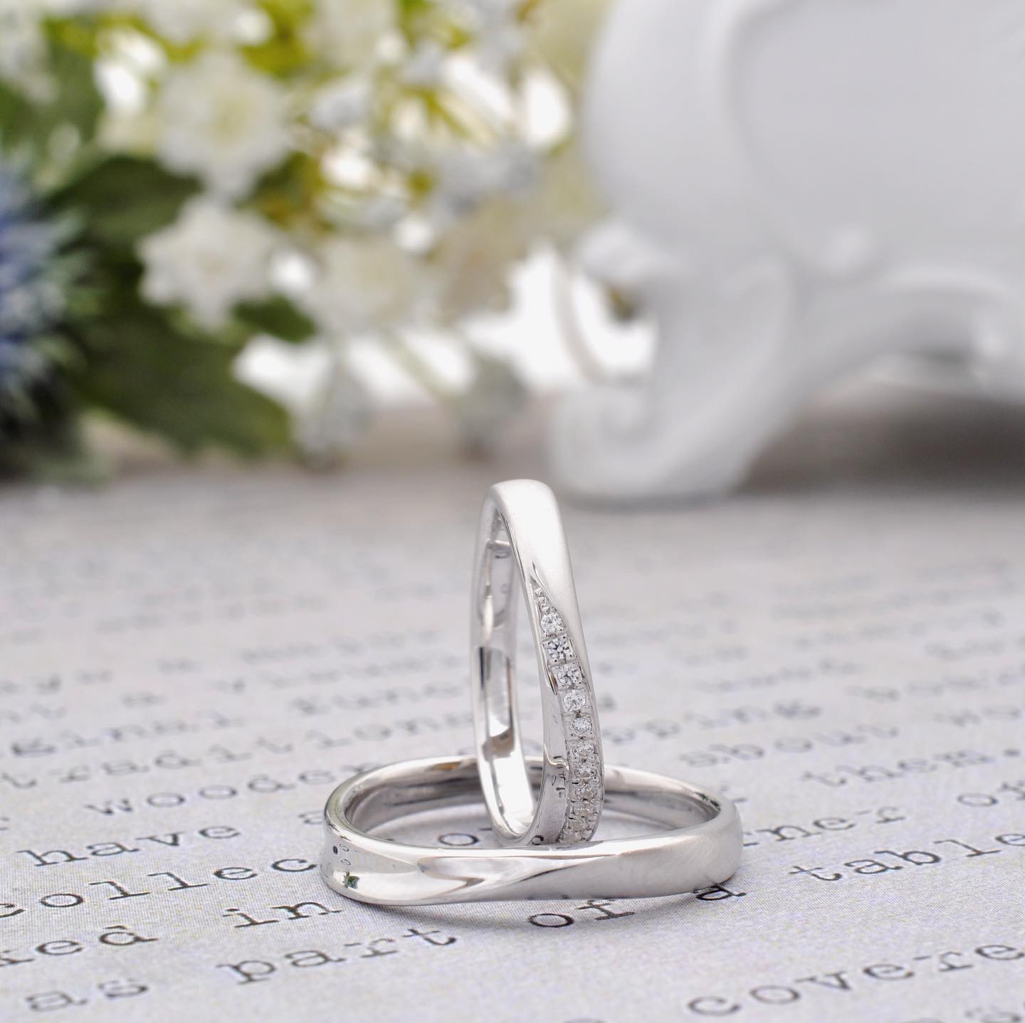 🕊Ordermade ring  Le Furue🕊  「ブライダルリングを選ぶ」それは2人にとって一生に一度しかない“特別な時間”。そして“特別な想い”がそこにはある。 ふたりだけの“特別”にこだわって願いを叶える...それがLe futur。  リングの素材・幅・メレーダイヤの数をはじめ、艶やミル打ちの有無などがセレクト出来たりします。 #j結婚指輪#マリッジリング#ブライダルリング#オーダーメイドリング