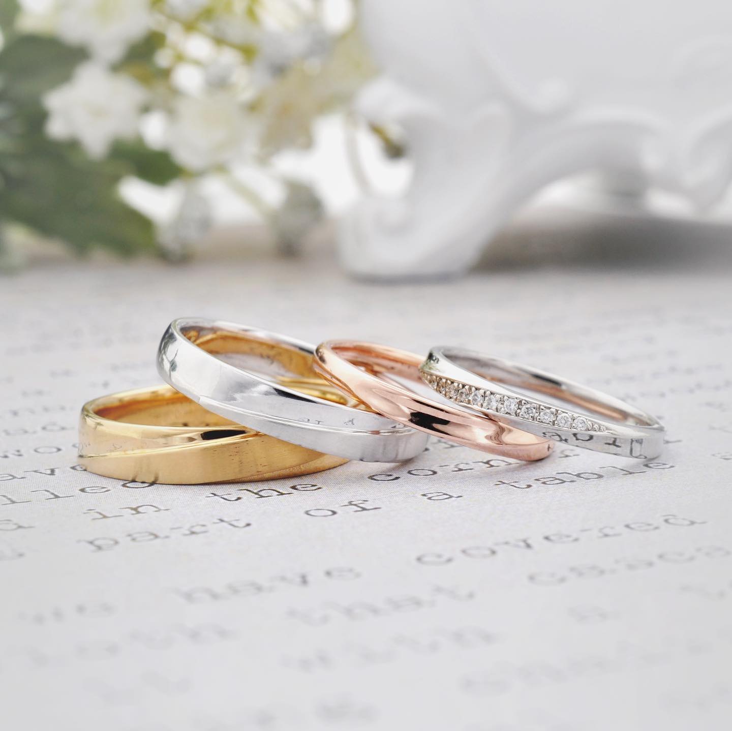 🕊Ordermade ring  Le Furue🕊  「ブライダルリングを選ぶ」それは2人にとって一生に一度しかない“特別な時間”。そして“特別な想い”がそこにはある。 ふたりだけの“特別”にこだわって願いを叶える...それがLe futur。  リングの素材・幅・メレーダイヤの数をはじめ、艶やミル打ちの有無などがセレクト出来たりします。 #j結婚指輪#マリッジリング#ブライダルリング#オーダーメイドリング