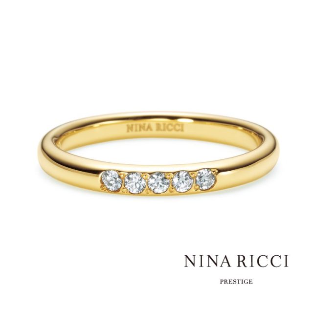 🕊Infini 永遠🕊 古くからファッションやフレグランスの分野で名を馳せてきたブランド『ニナリッチ』🕊 中でも「ニナリッチ　プレステージ」のブライダルコレクションはより高品位な素材と細部までこだわってつくり上げた究極の着け心地で，全ての品質がクラスアップ！！💎  プラチナ・ピンクゴールド・イエローゴールドの中で素材変更も可能な「ニナリッチ　プレステージ」は取扱い店も大変限られています。  #ニナリッチ　#ニナリッチプレステージ　#ninaricci  #ninaricciprestige  #ニナリッチリング