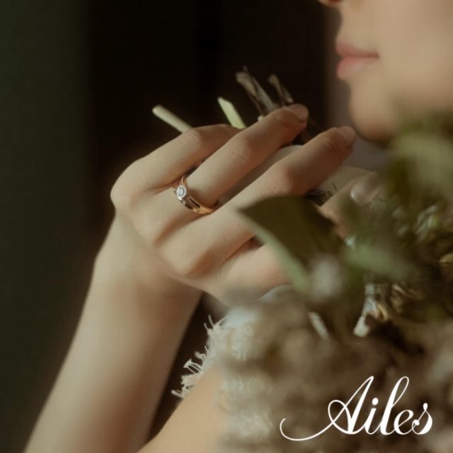 💠Ordermade ring Ailes💠 一本一本自社工房で熟練職人が鍛造製法で手作り致します⚒ ベースラインだけでも、素材・幅・厚み・仕上げなど様々オーダーができるので自分の指やお好みにあった世界に一つのリングが手に入ります😌 男性にとても人気な理由は丈夫さと圧倒的な着け心地の良さ。 #結婚指輪#マリッジリング#ブライダルリング