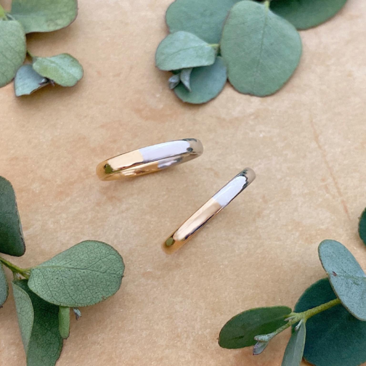 💠Ordermade ring Ailes💠  Share シリーズ  異素材のリング地金をふたりで分け合うシェアリング👫 固い絆で結ばれ、これからの人生をふたりで歩んでいこうね。という意味が込められたマリッジリングです。  自社工房で地金から作り出す鍛造製法だからこそできる当店のオリジナルです💍 #結婚指輪#マリッジリング#ブライダルリング#オーダーメイドリング