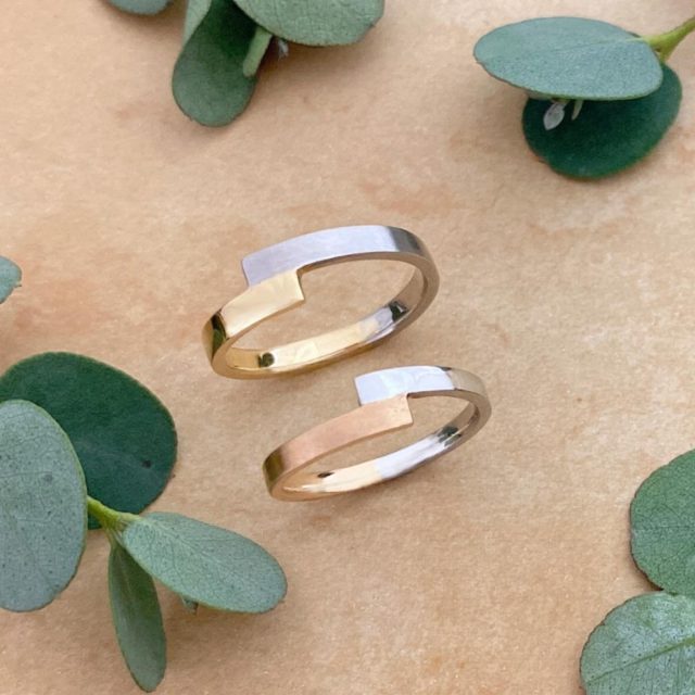 💠Ordermade ring Ailes💠  Share シリーズ  2本の異素材のリング地金を2人でシェアするリング。 固い絆で結ばれる二人・・・ これからの時間を二人で共有していこうね・・という想いがこめられています。 地金から手作りするからこそできる当店だけのリングです😌  こちらはプラチナをシェアし、男性はイエローゴールド。女性はピンクゴールドの地金を使用しました✨まるでお二人が手を取り合ったようなリングの形状にもこだわっています。  #マリッジリング#結婚指輪#オーダーメイドリング#ハンドメイド