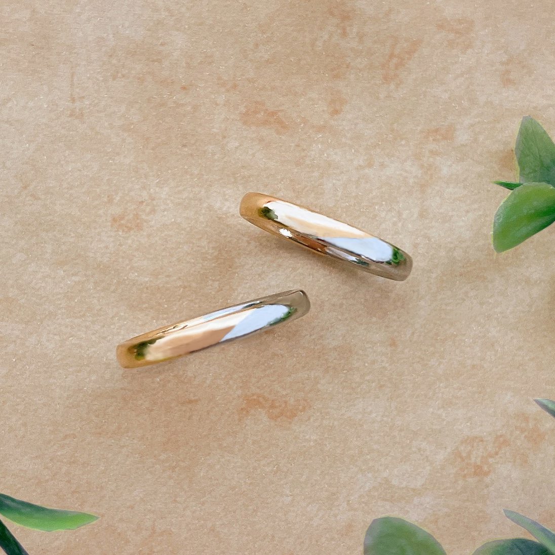 💠Ordermade ring Ailes💠 Share シリーズ 異素材のリング地金をふたりで分け合うシェアリング👫 固い絆で結ばれ、これからの人生をふたりで歩んでいこうね。という意味が込められたマリッジリングです。 ゴールドとプラチナの繋ぎ方もこだわってます。 自社工房で地金から作り出す鍛造製法だからこそできる当店のオリジナルです💍 #結婚指輪#マリッジリング#ブライダルリング#オーダーメイドリング